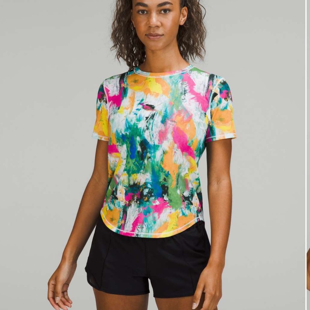 Lululemon High-Neck Running and Training No Limits White Multi Women 6 T-Shirt